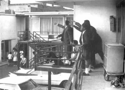 美国黑人领袖马丁·路德·金遇刺身亡(Lsjt.org)