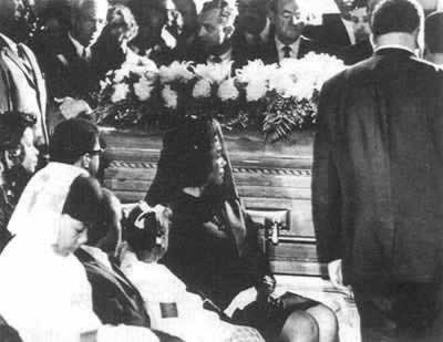 美国黑人领袖马丁·路德·金遇刺身亡(Lsjt.org)