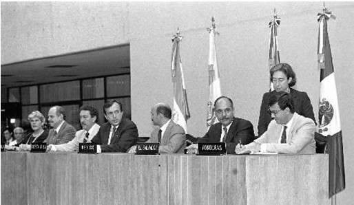 首次墨西哥――中美洲首脑会议闭幕